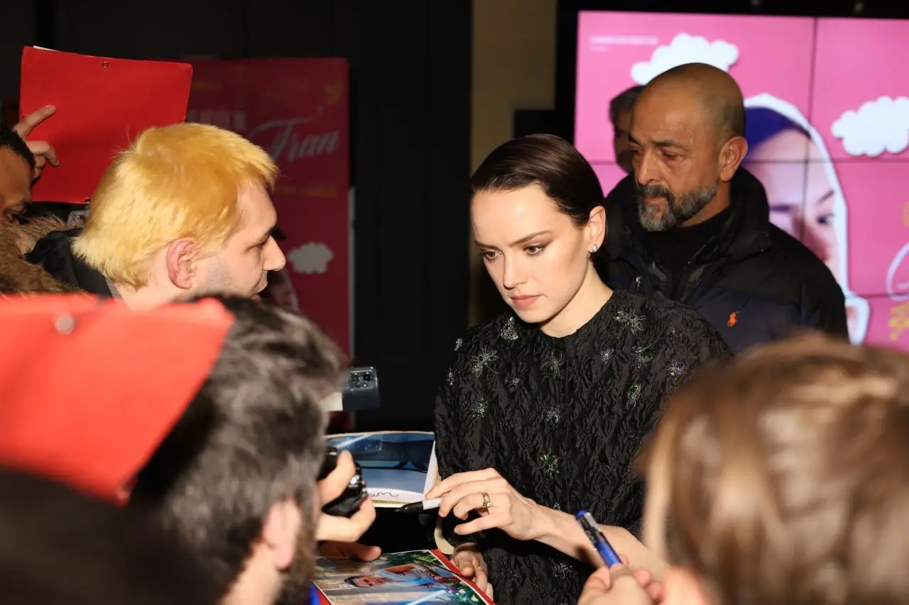 Daisy Ridley Arrives at Sometimes I Think About Dying Premiere in Paris4